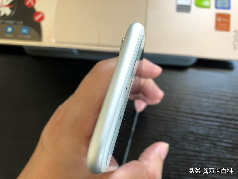 苹果iPhone 6s升级至最新操作系统版本10.3.2，尽享全新功能体验